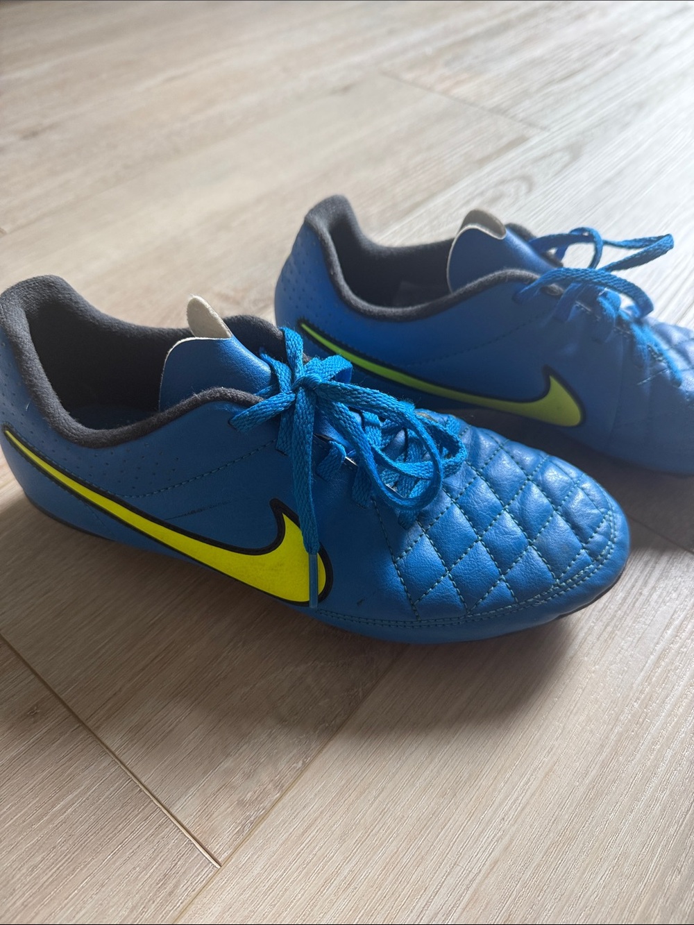 Nike Kids Blue Soccer cleats